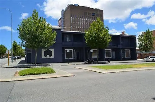 The Hive Hostel - Traveler Friendly, Passport Only Perth 0*,