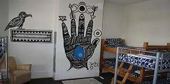 The Hive Hostel - Traveler Friendly, Passport Only Perth Australia
